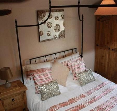 Robertsbridge Retreat At Cornhill Self Catering Apartments Oda fotoğraf